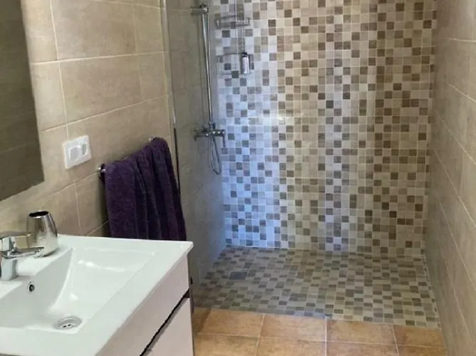 Деревянный коттедж Winter Wonderland *